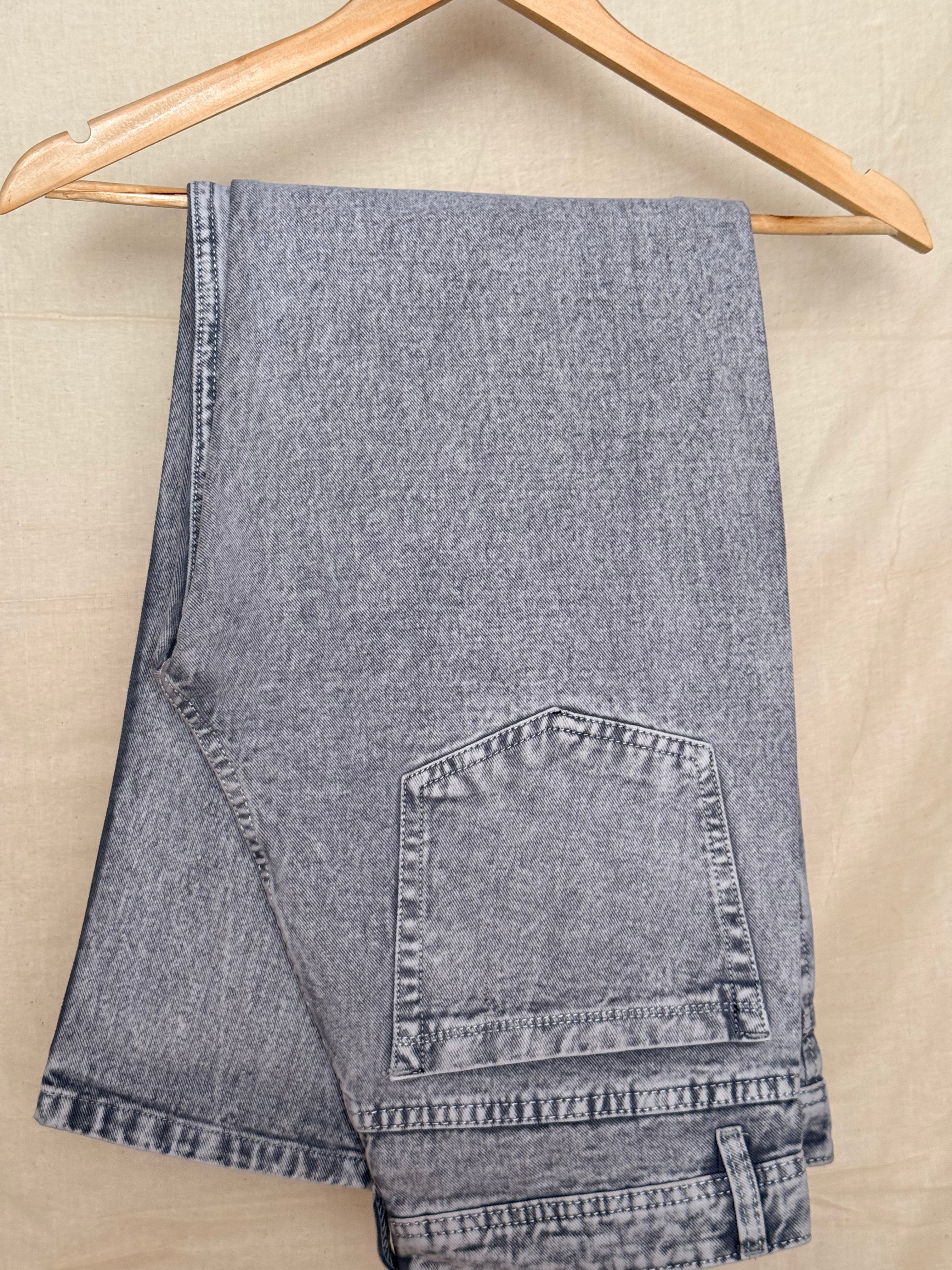 Larvexis Grey Washed Denim Jeans – Relaxed Fit