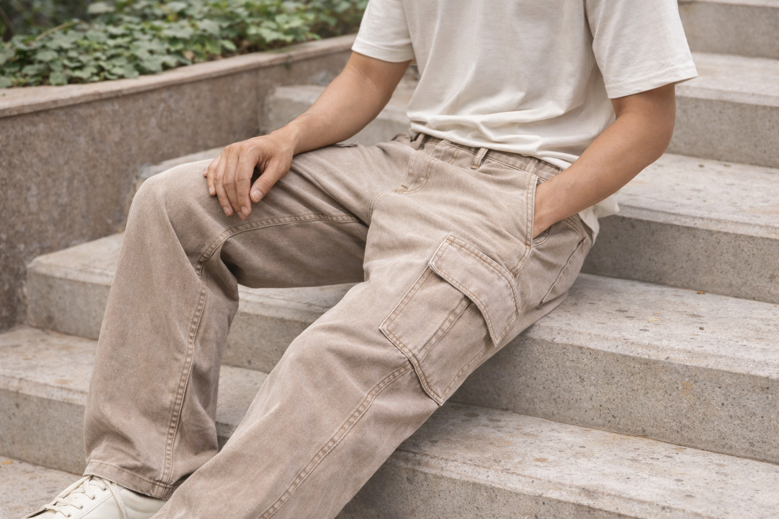 Larvexis Men’s Cargo Jeans – Beige Comfort Fit