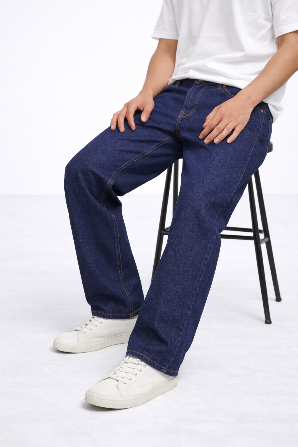 Men’s Classic Blue Straight-Fit Denim Jeans Larvexis